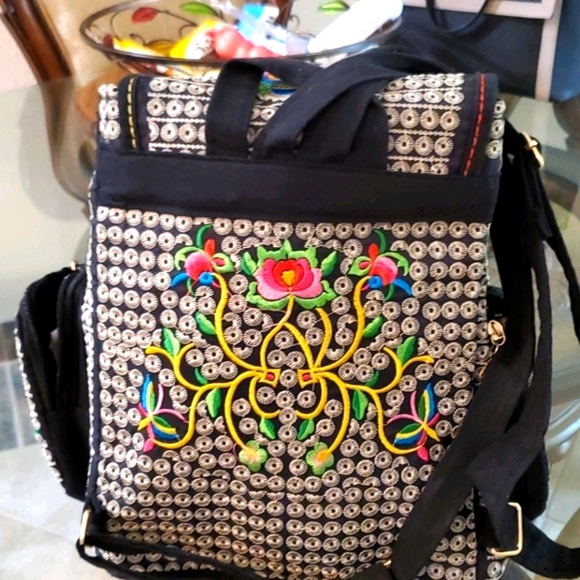 Authentic Mexican back pack - Picture 3 of 6